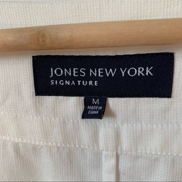 Jones New York White Button Down Short-Sleeve Blouse with Belt - Picture 5 of 5